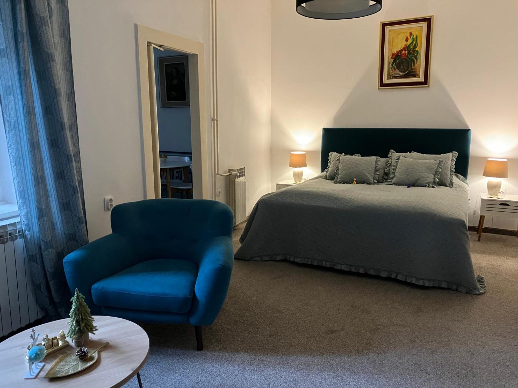 Apartmán Square 12 Osijek Exteriér fotografie